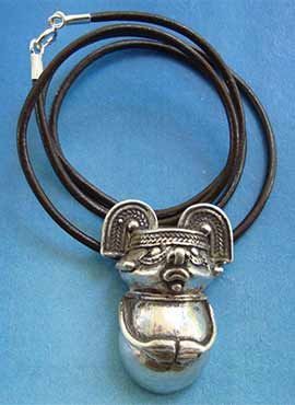 colgante chaman de Tairona en plata de ley