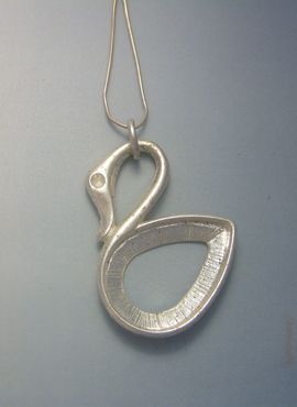 cisne de plata colgante amuleto